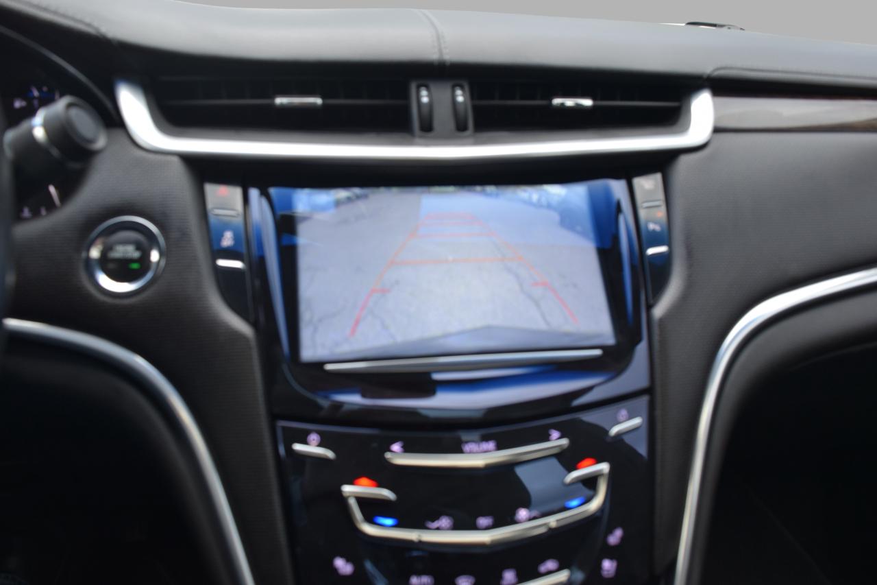 2016 Cadillac XTS Luxury Collection Photo