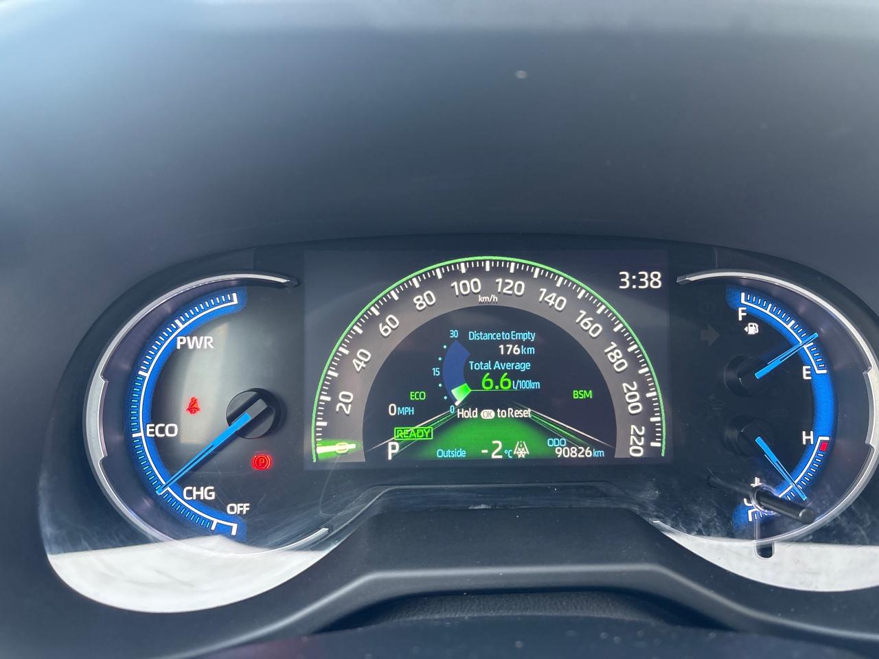 2022 Toyota RAV4 Hybrid Hybrid XSE AWD + Sunroof + Nav + Winters + 1 Owner Photo