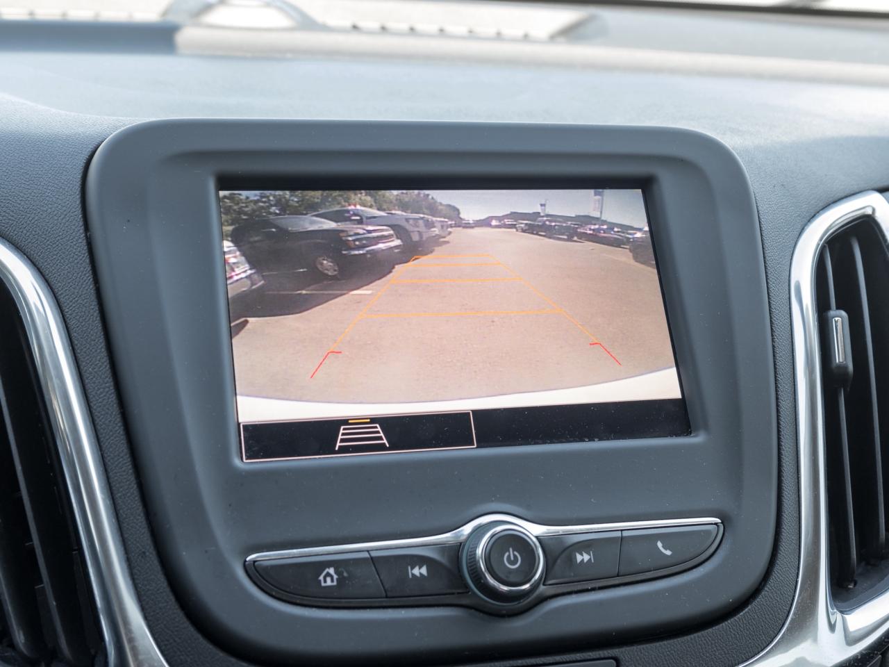 2022 Chevrolet Equinox LT Heated Seats, RMT Start, 1 Owner Photo