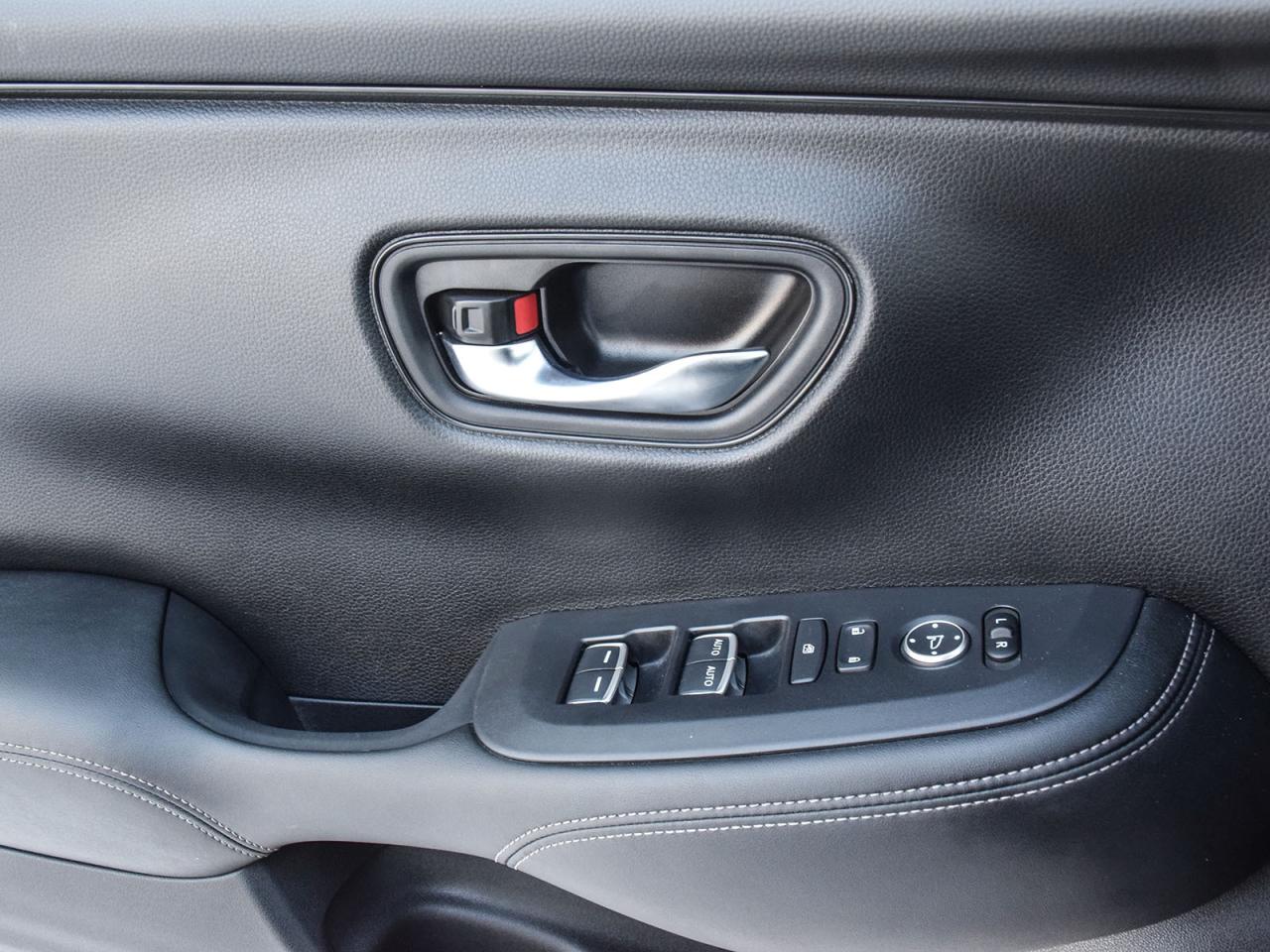 2024 Honda HR-V EX-L NAVI Photo4