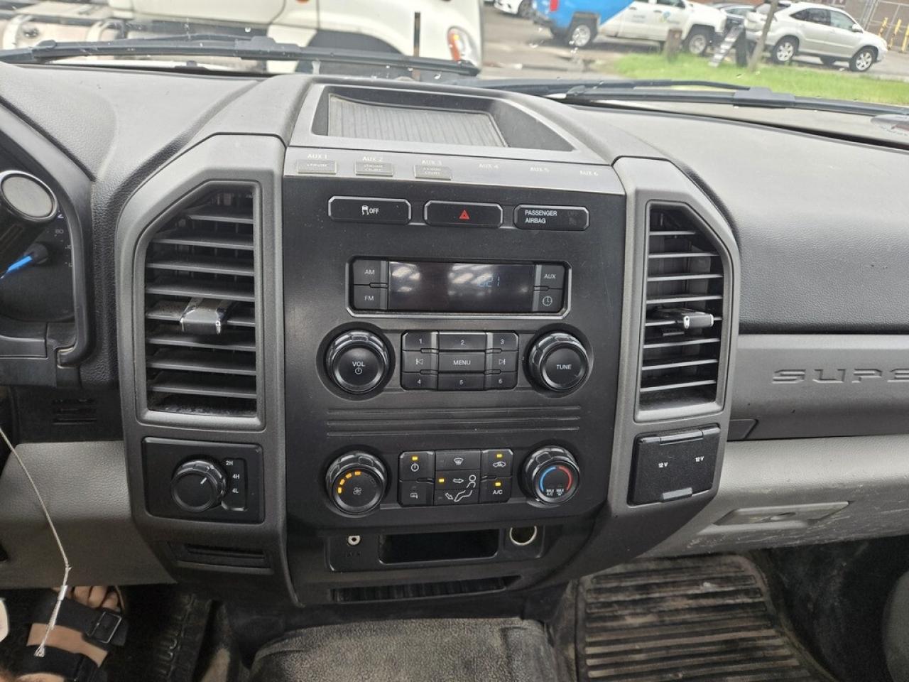 2019 Ford F-350 4x4 6.2L V8 Gas - Flatbed - Alum Frame + Lift Photo