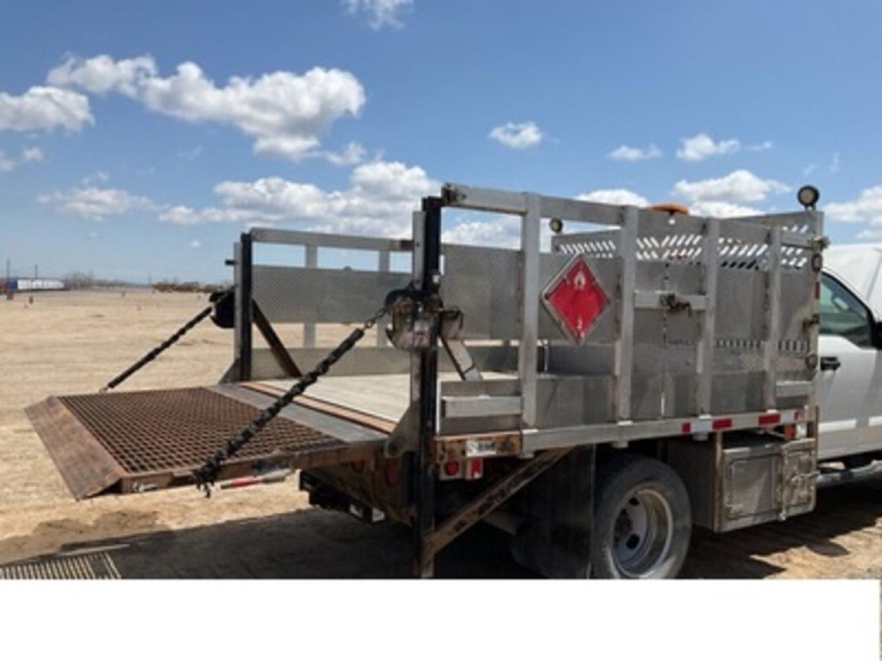 2019 Ford F-350 4x4 6.2L V8 Gas - Flatbed - Alum Frame + Lift Photo