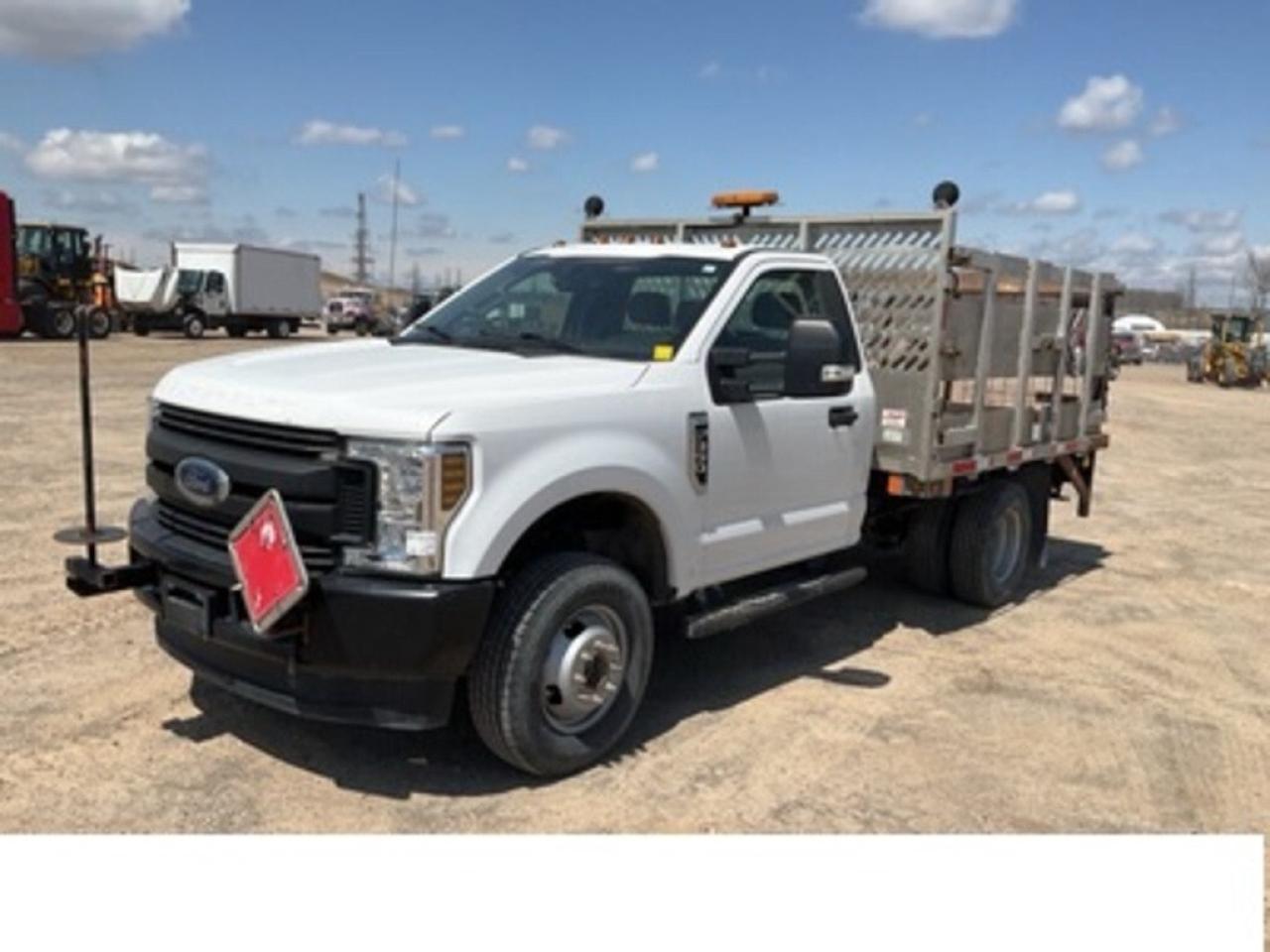 2019 Ford F-350 4x4 6.2L V8 Gas - Flatbed - Alum Frame + Lift Photo
