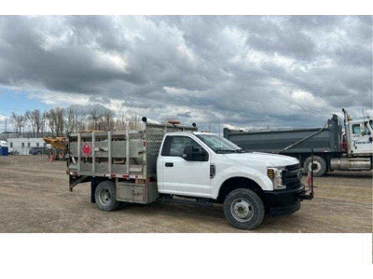 2019 Ford F-350 4x4 6.2L V8 Gas - Flatbed - Alum Frame + Lift Photo