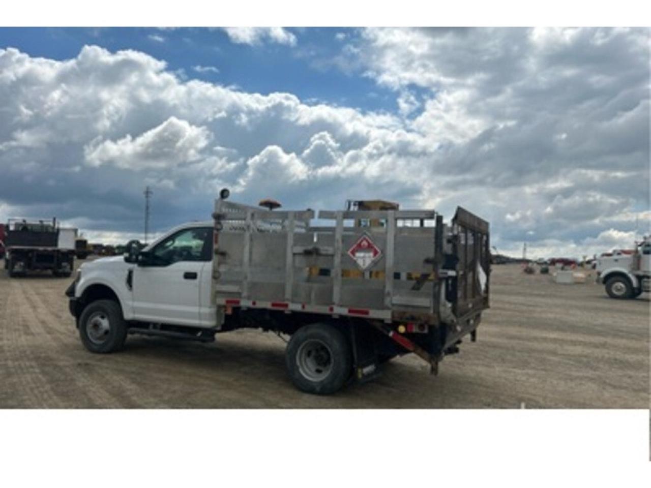 2019 Ford F-350 4x4 6.2L V8 Gas - Flatbed - Alum Frame + Lift Photo