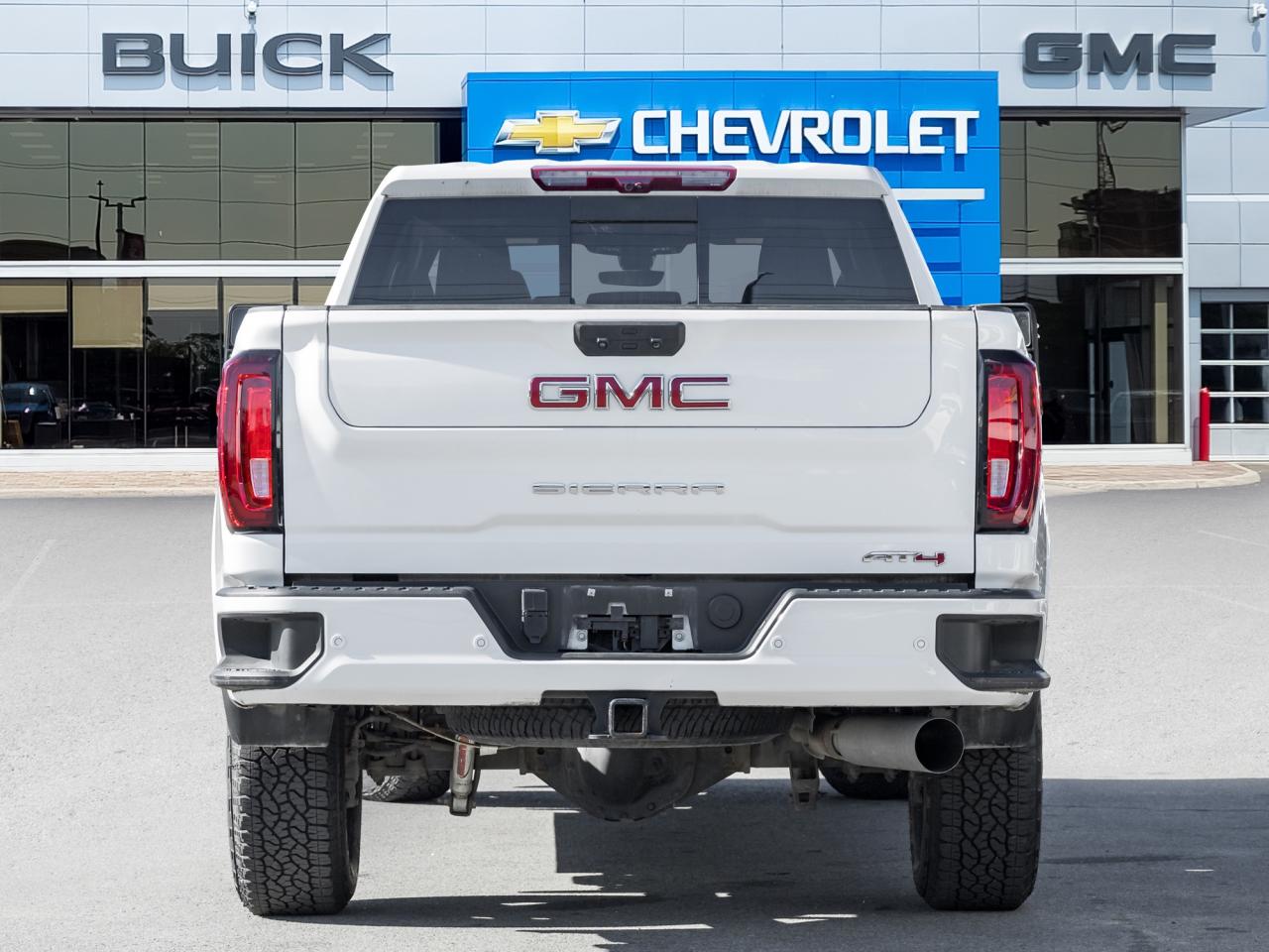 2023 GMC SIERRA 2500HD 4WD Crew Cab 159  AT4 Photo