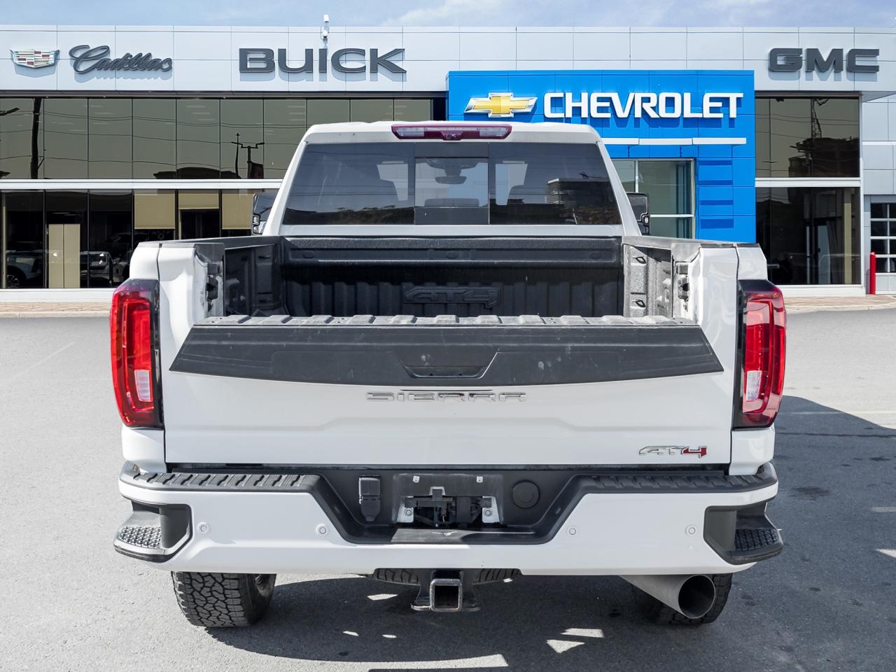 2023 GMC SIERRA 2500HD 4WD Crew Cab 159  AT4 Photo