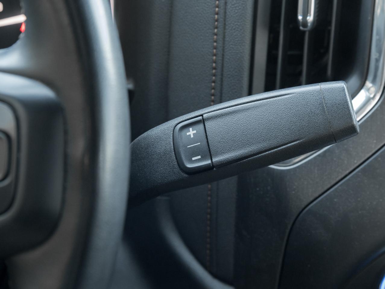 2023 GMC SIERRA 2500HD 4WD Crew Cab 159  AT4 Photo