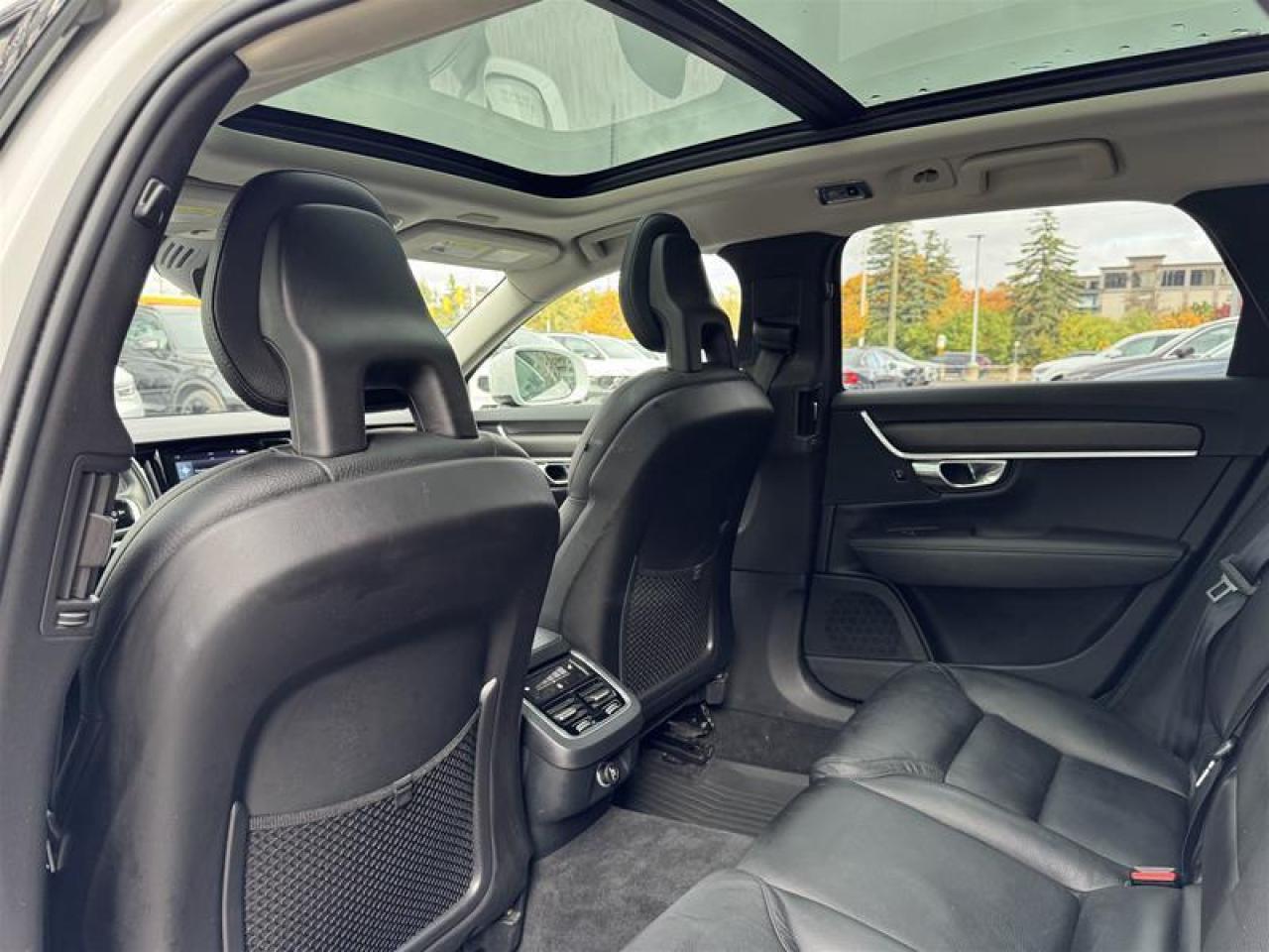 2018 Volvo V90 Cross Country T5 AWD Photo