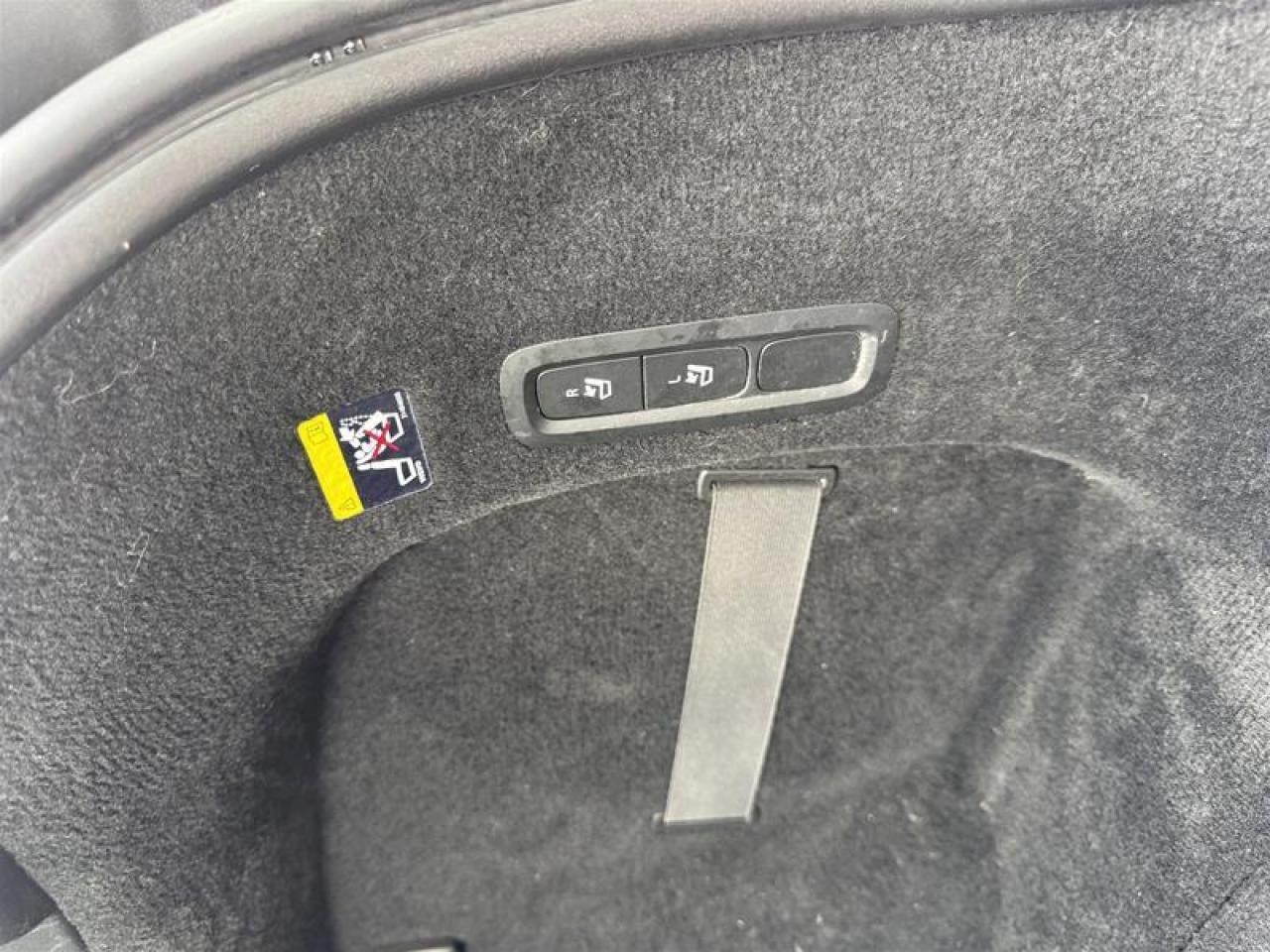 2018 Volvo V90 Cross Country T5 AWD Photo