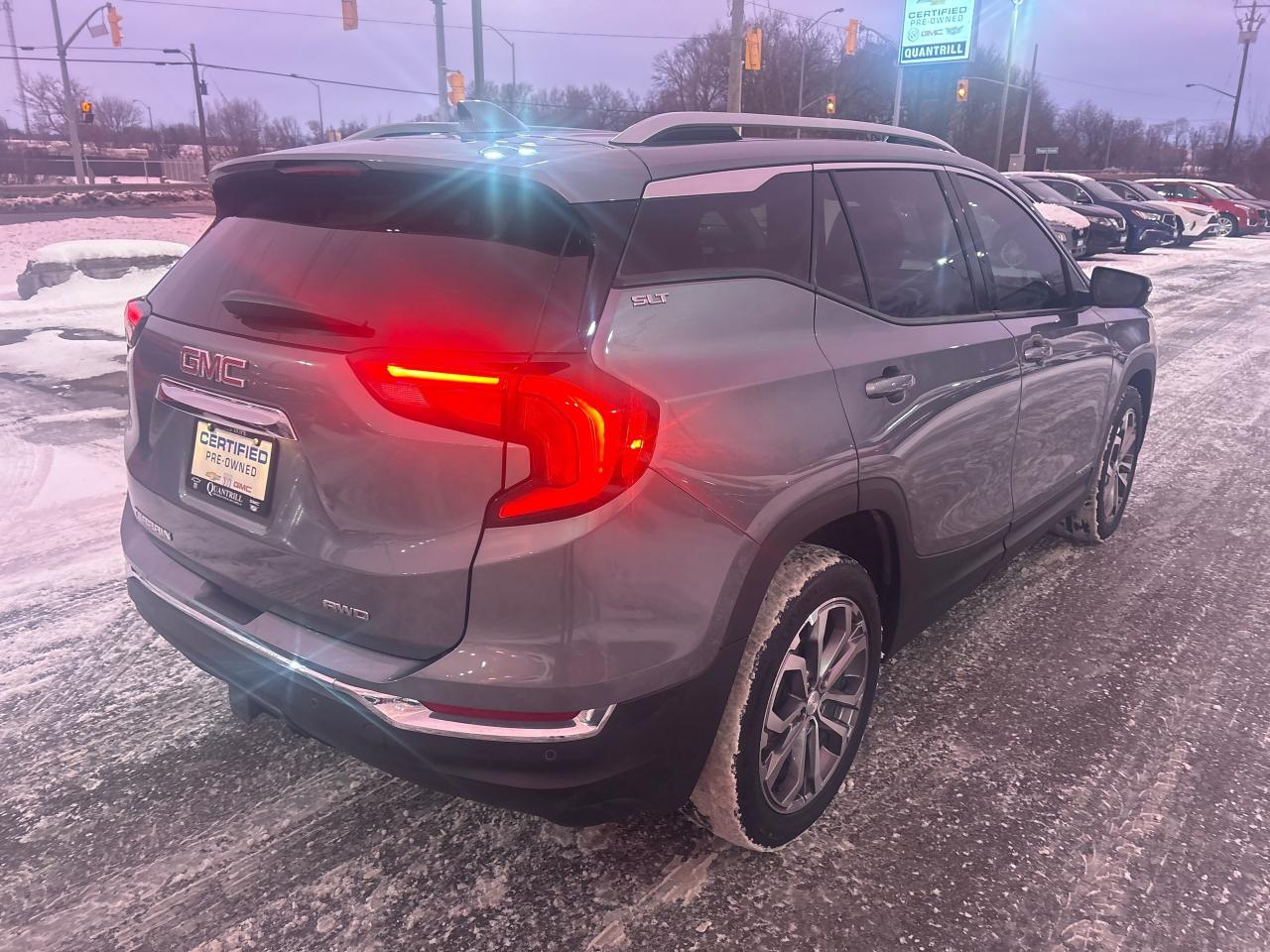 2021 GMC Terrain SLT AWD + Sunroof + Navi + 1 Owner Photo