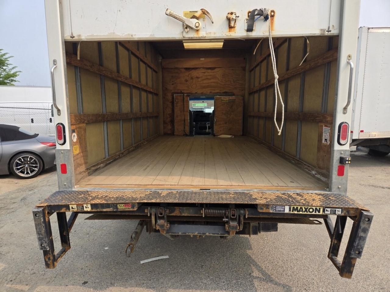 2021 Ford E-450 16Ft Box - V8 Gas - MAXON Lift Gate Photo