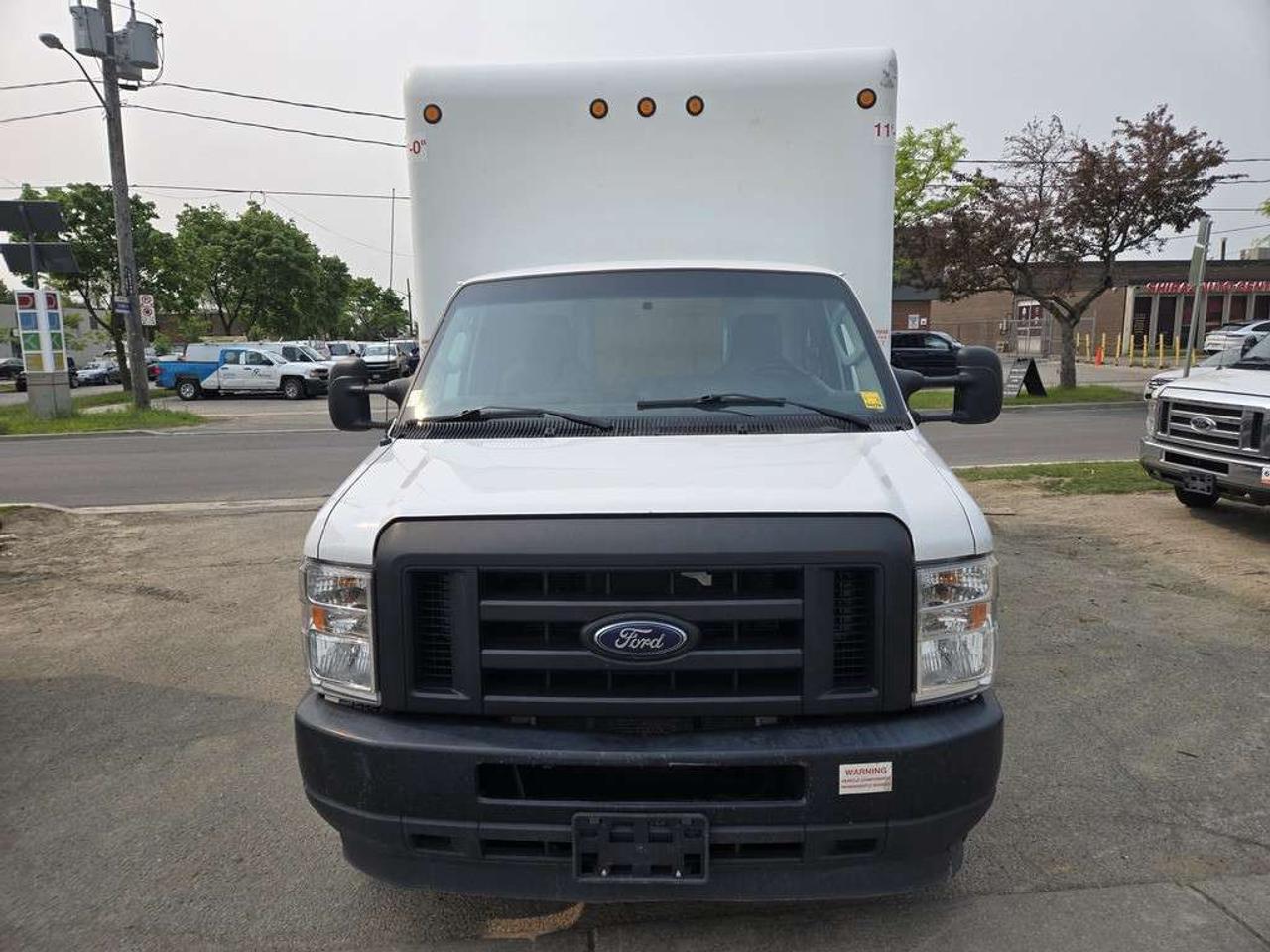 2021 Ford E-Series 16Ft Box - V8 Gas - MAXON Lift Gate - 16CB-C03307 - -None Photo1