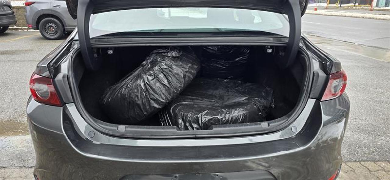 2021 Mazda MAZDA3 GS at Photo