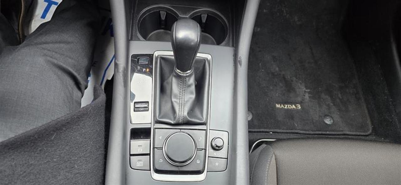 2021 Mazda MAZDA3 GS at Photo
