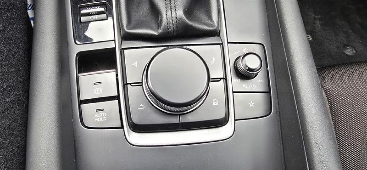 2021 Mazda MAZDA3 GS at Photo