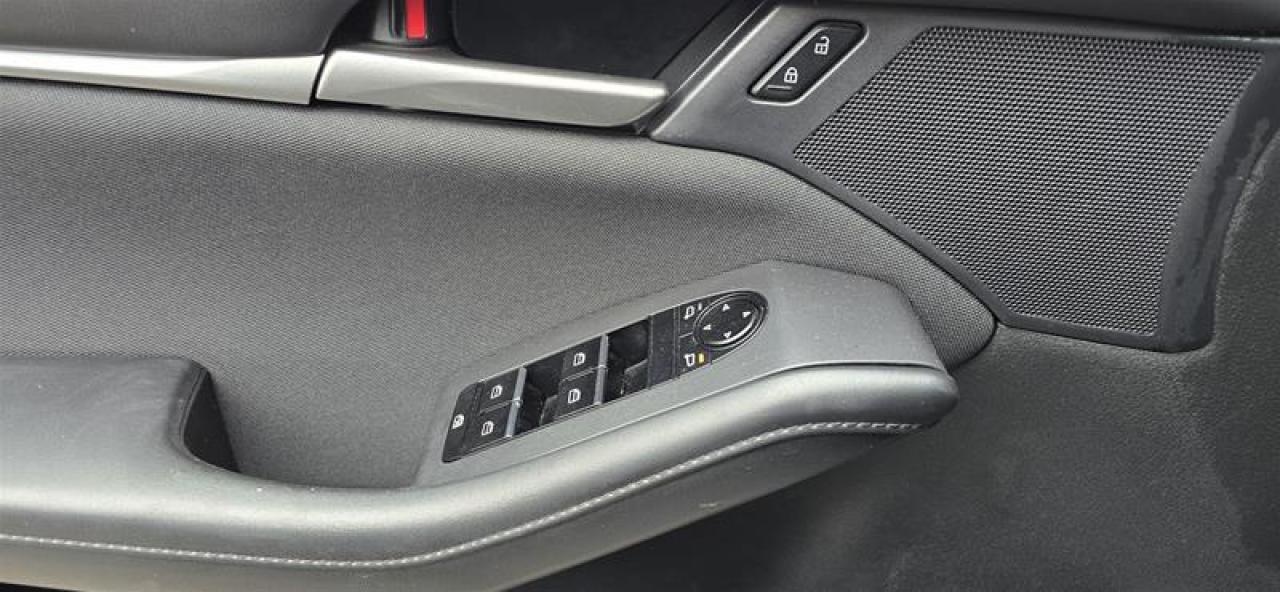 2021 Mazda MAZDA3 GS at Photo