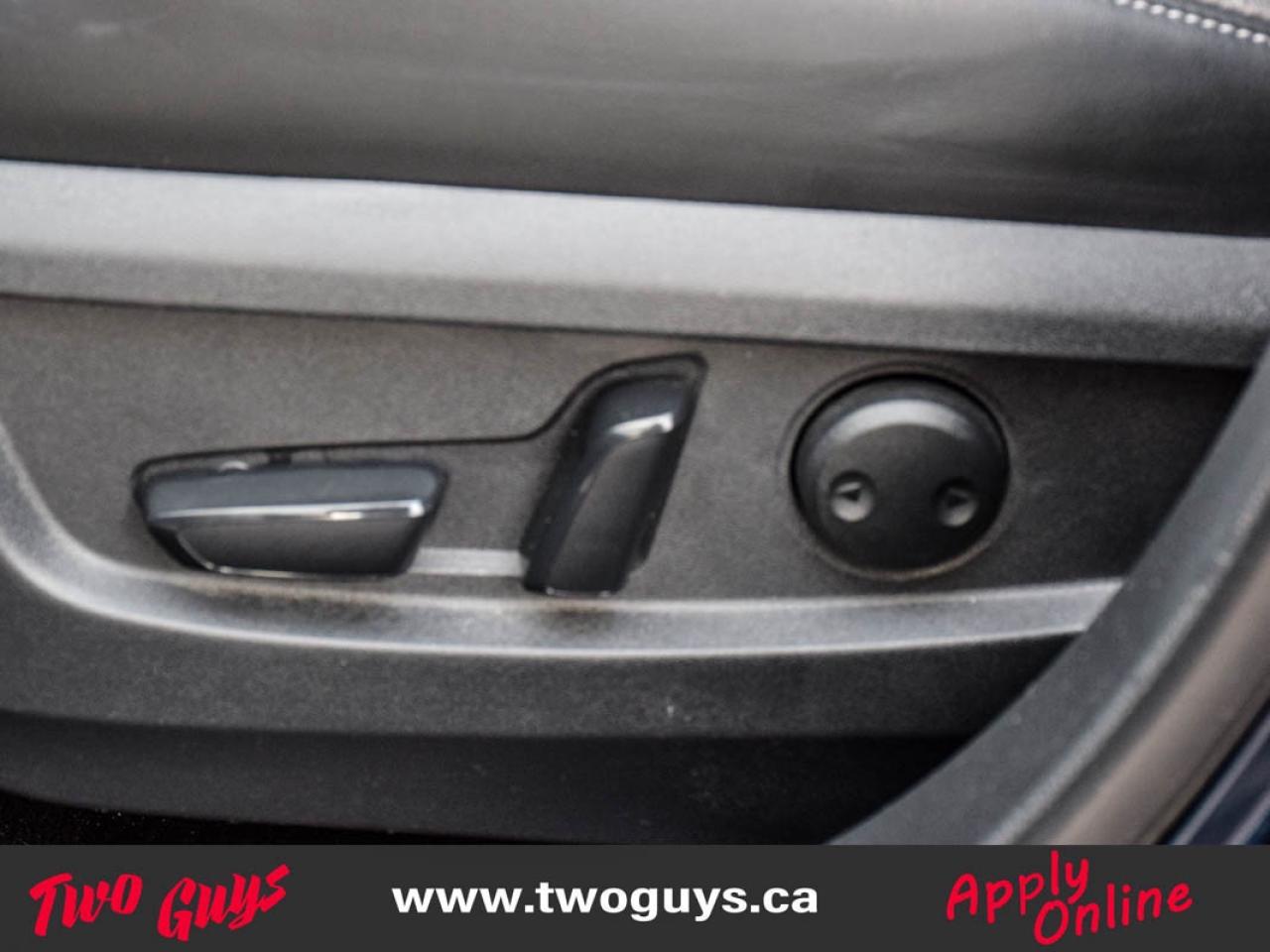 2021 Infiniti QX50 Essential TECH AWD   Leather   Panroof   Nav Photo