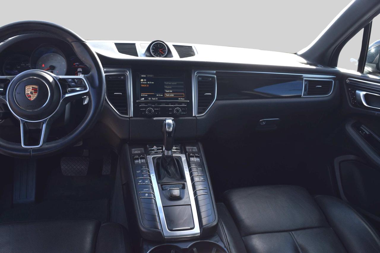 2015 Porsche Macan S Panoramic Sunroof Photo