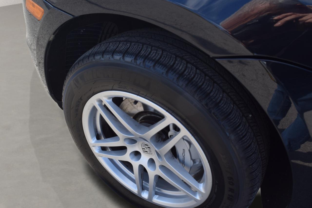 2015 Porsche Macan S Panoramic Sunroof Photo