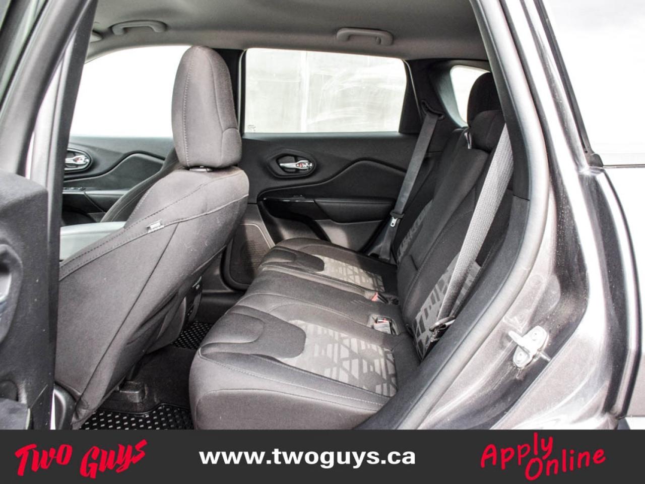 2020 Jeep Cherokee Altitude Pkg   North 3.2L 4WD   New TIres   Remote Photo