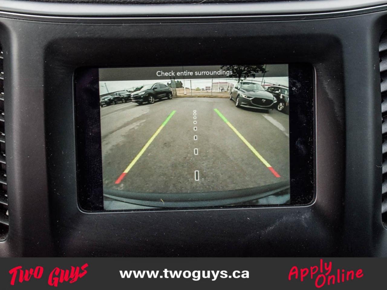 2020 Jeep Cherokee Altitude Pkg   North 3.2L 4WD   New TIres   Remote Photo