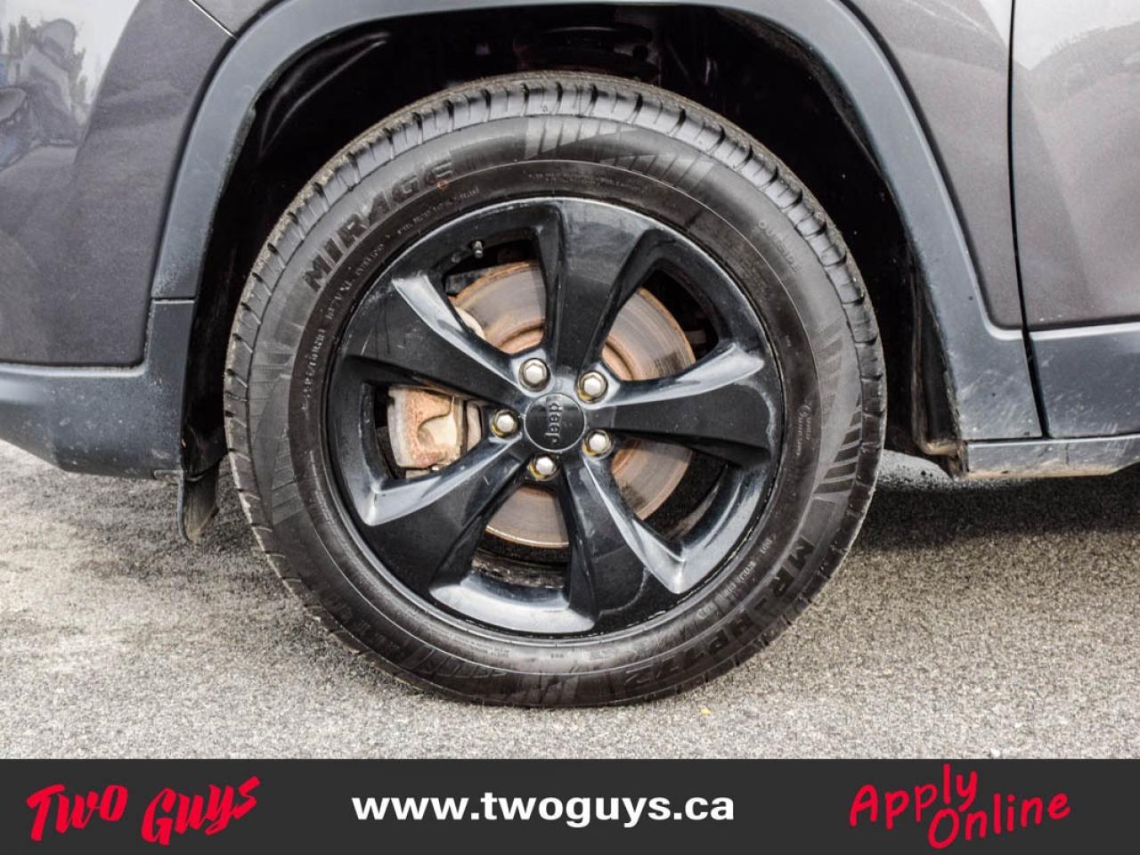 2020 Jeep Cherokee Altitude Pkg   North 3.2L 4WD   New TIres   Remote Photo