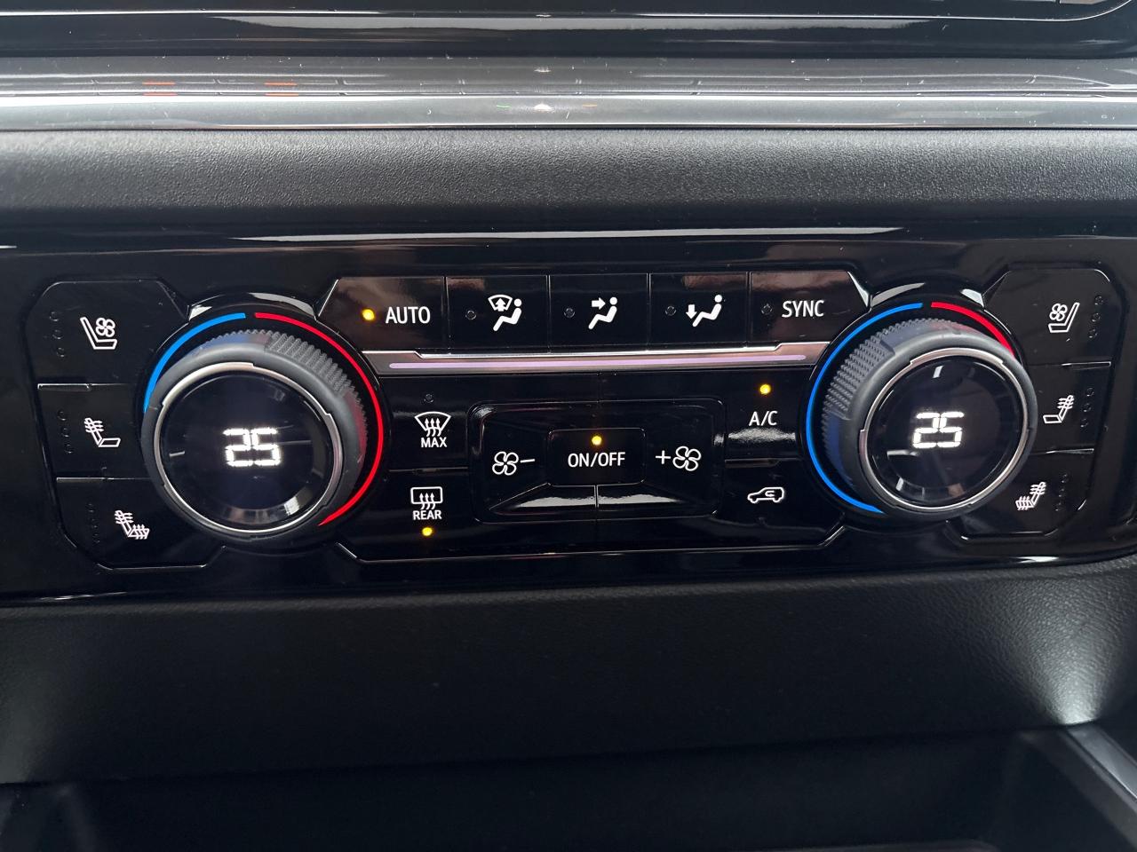 2023 Chevrolet Silverado 1500 High Country Crew + 6.2L + Premium Pkg  + 1` Owner Photo