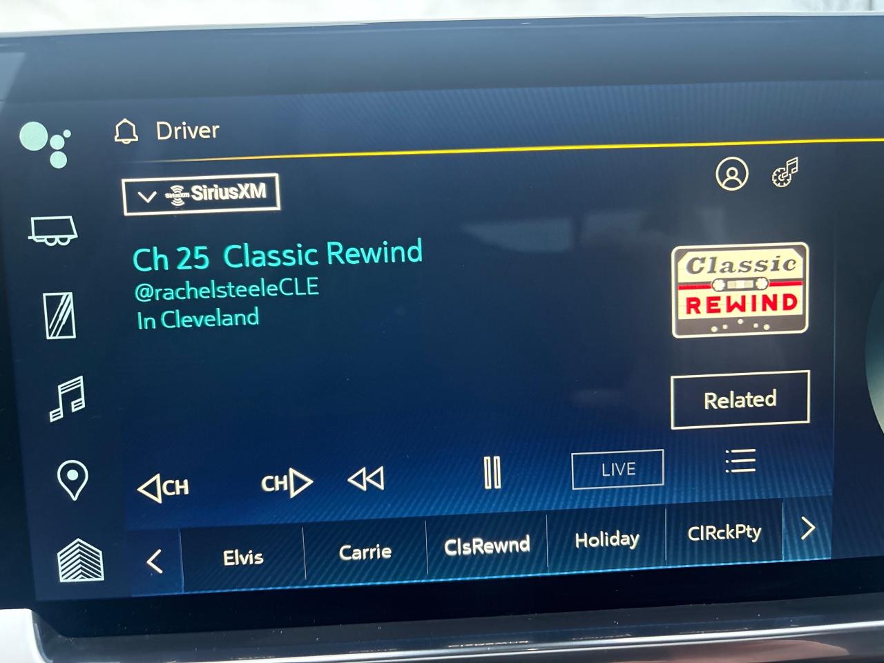 2023 Chevrolet Silverado 1500 High Country Crew + 6.2L + Premium Pkg  + 1` Owner Photo