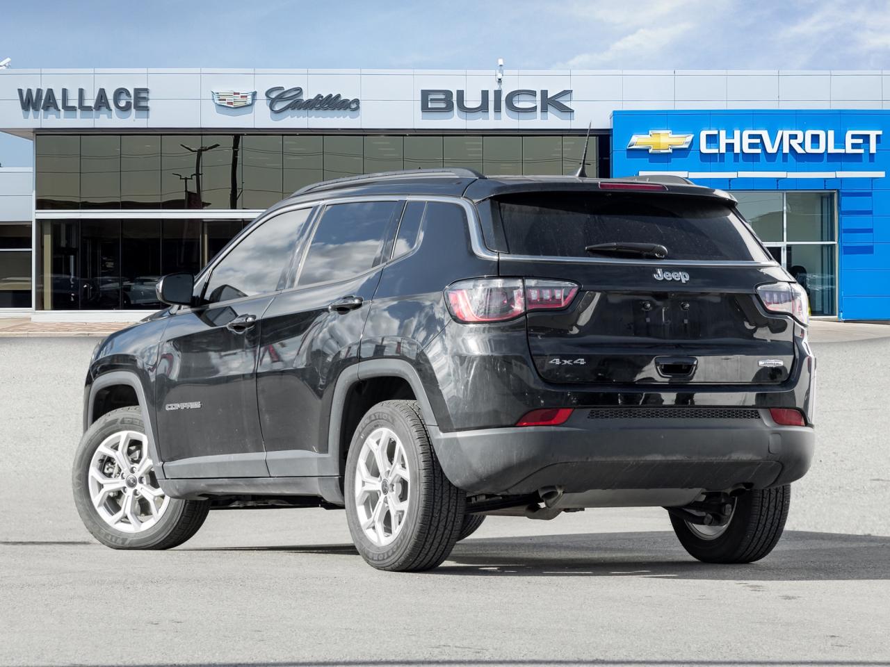 2025 Jeep Compass 4x4, North Edition, 17" Alloy Wheels, Remote start Photo4