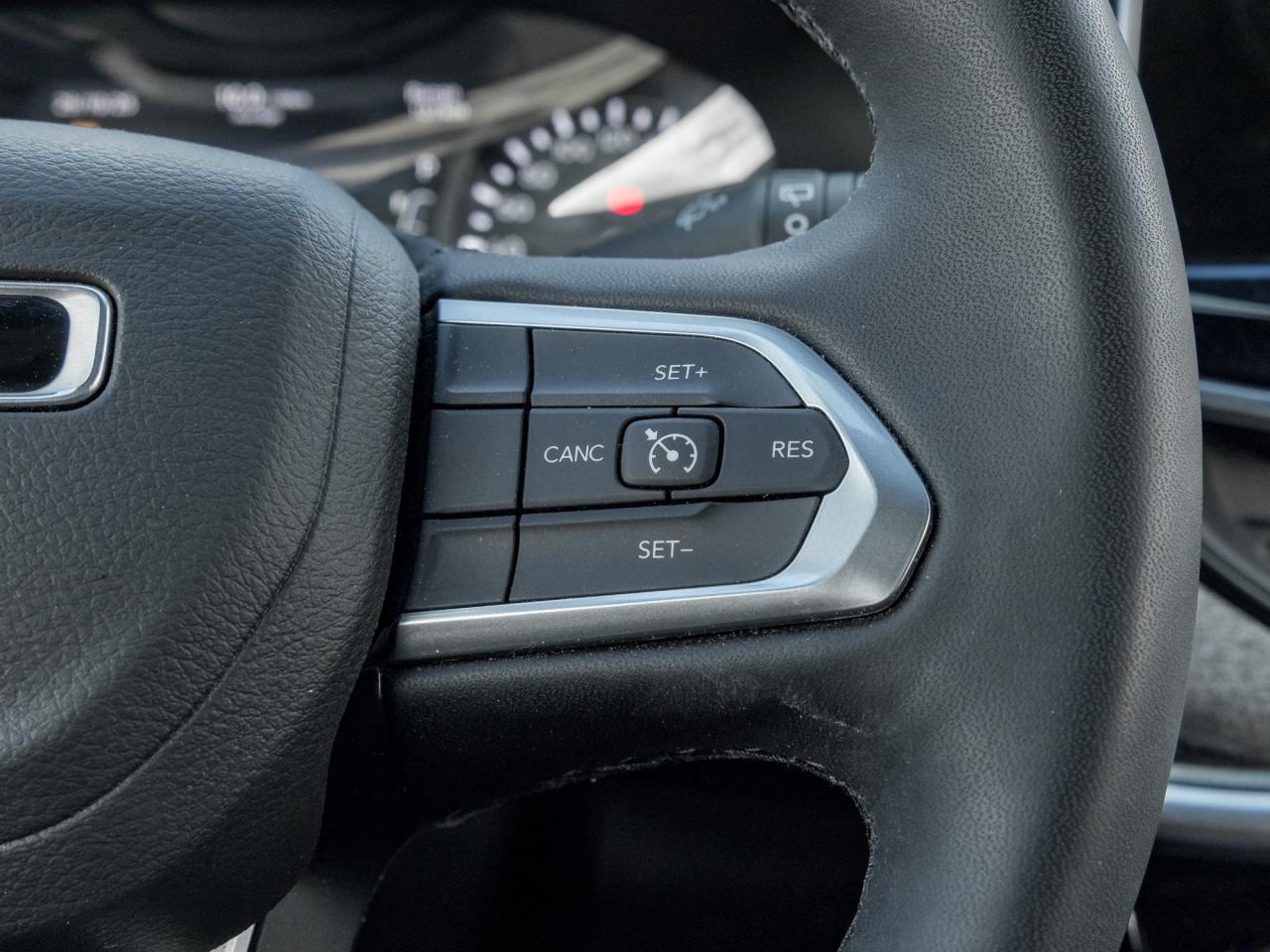 2025 Jeep Compass 4x4, North Edition, 17" Alloy Wheels, Remote start Photo