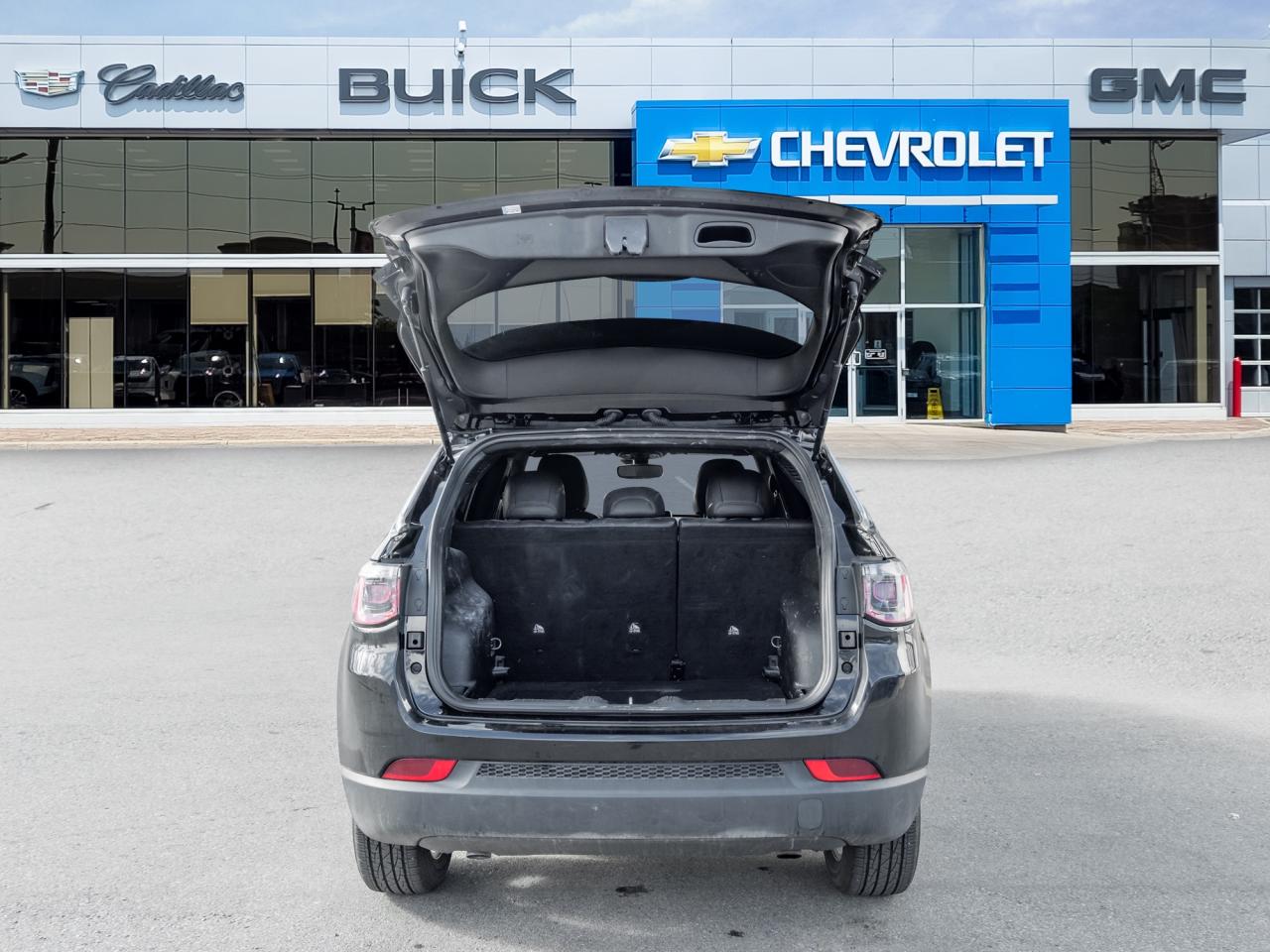 2025 Jeep Compass 4x4, North Edition, 17" Alloy Wheels, Remote start Photo