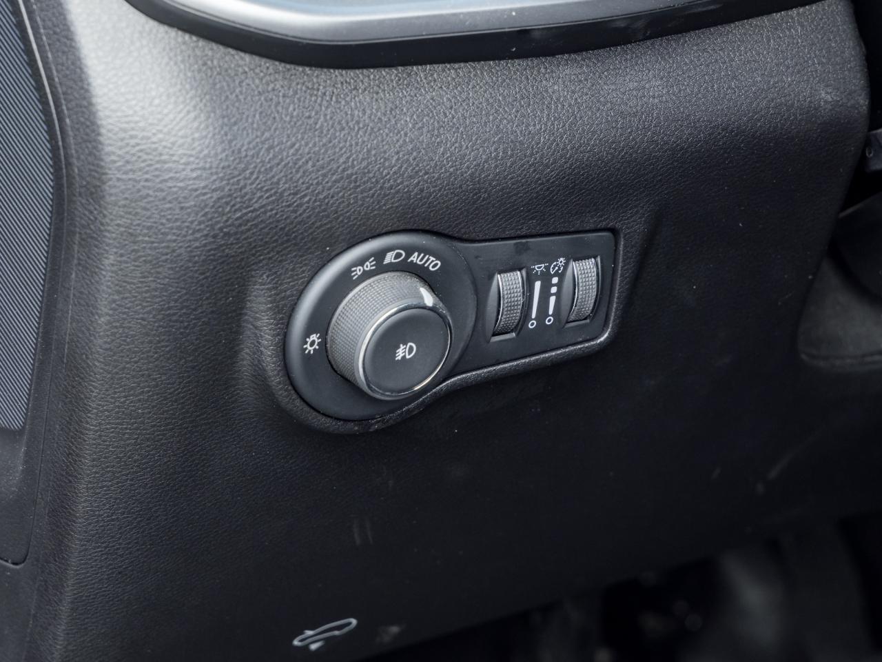 2025 Jeep Compass 4x4, North Edition, 17" Alloy Wheels, Remote start Photo