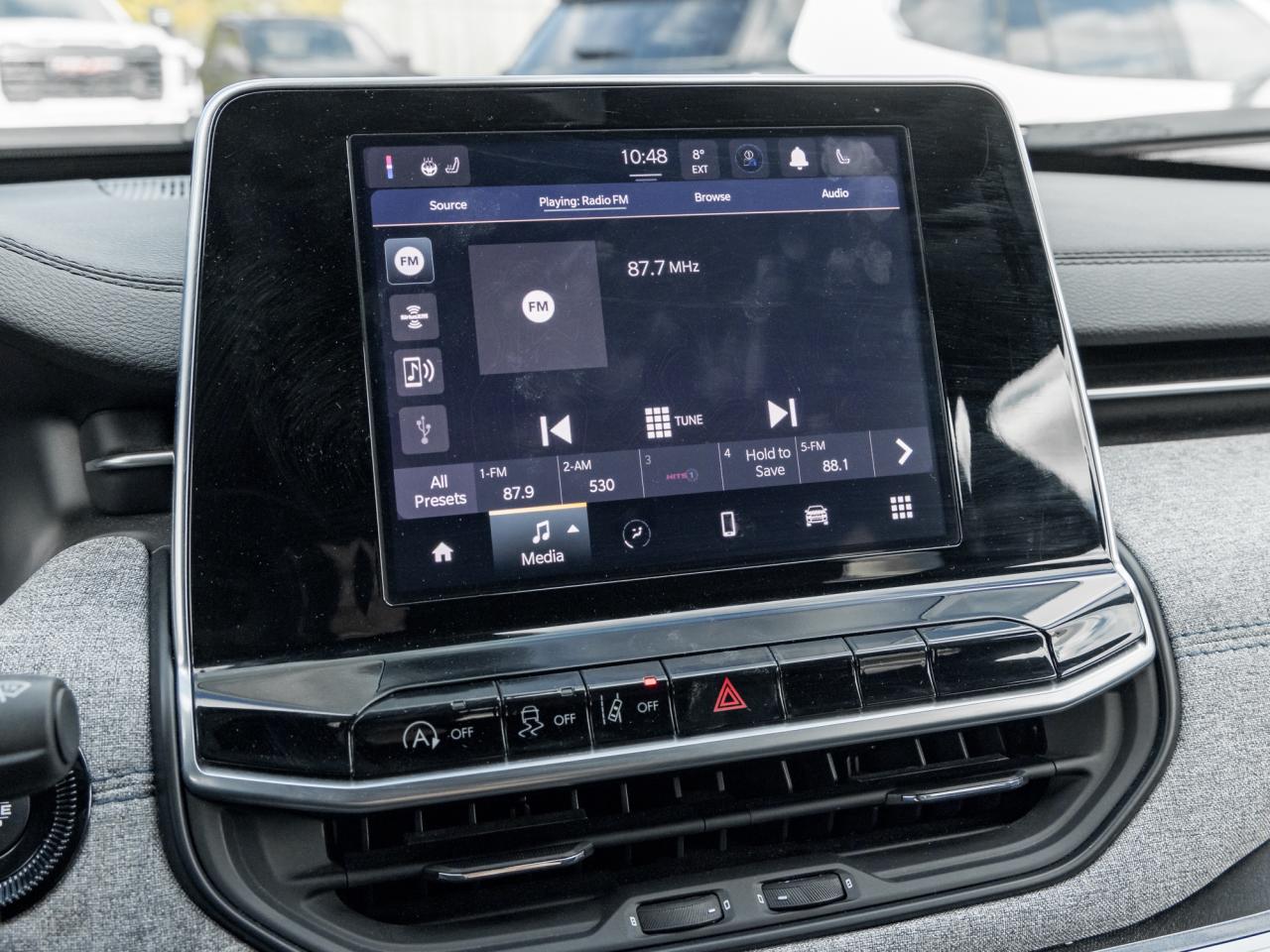 2025 Jeep Compass 4x4, North Edition, 17" Alloy Wheels, Remote start Photo