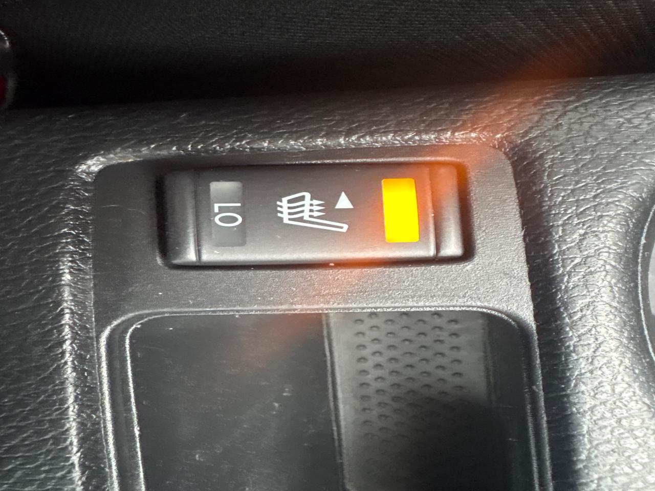 2020 Nissan Rogue S FWD + Heated Seats + Winters + 1 Owner Photo