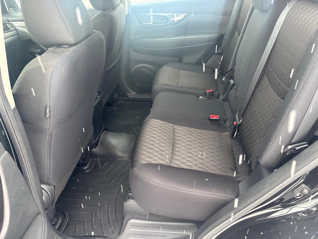 2020 Nissan Rogue S FWD + Heated Seats + Winters *CLEARANCE* Photo