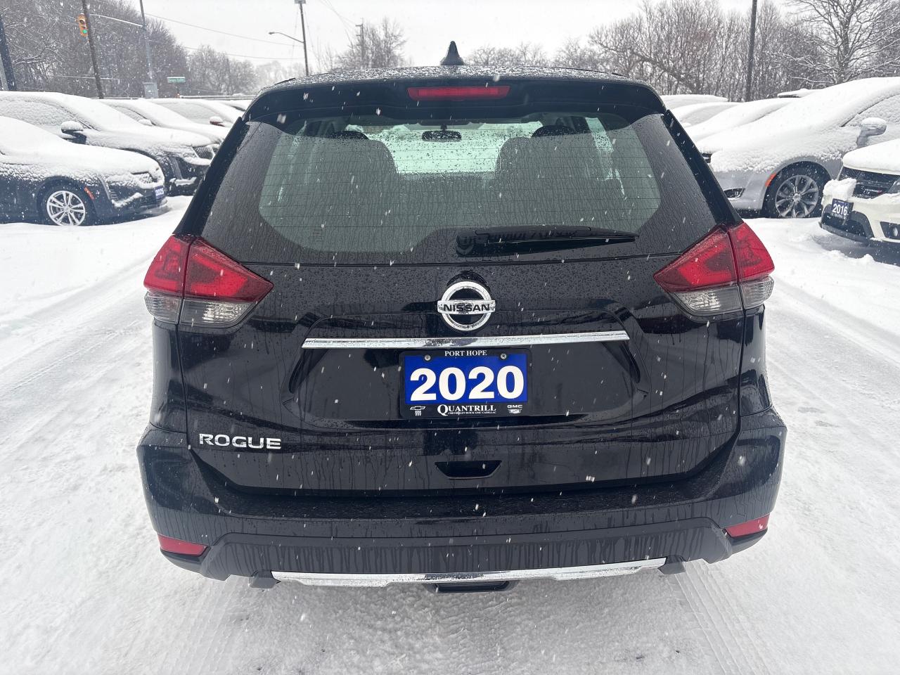 2020 Nissan Rogue S FWD + Heated Seats + Winters + 1 Owner Photo