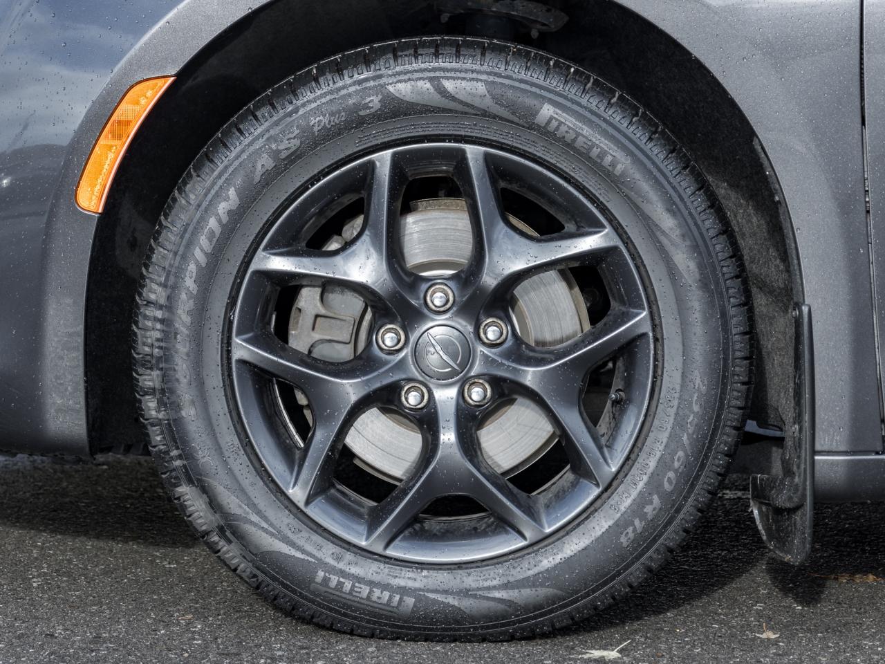 2019 Chrysler Pacifica Touring-L 2WD Photo