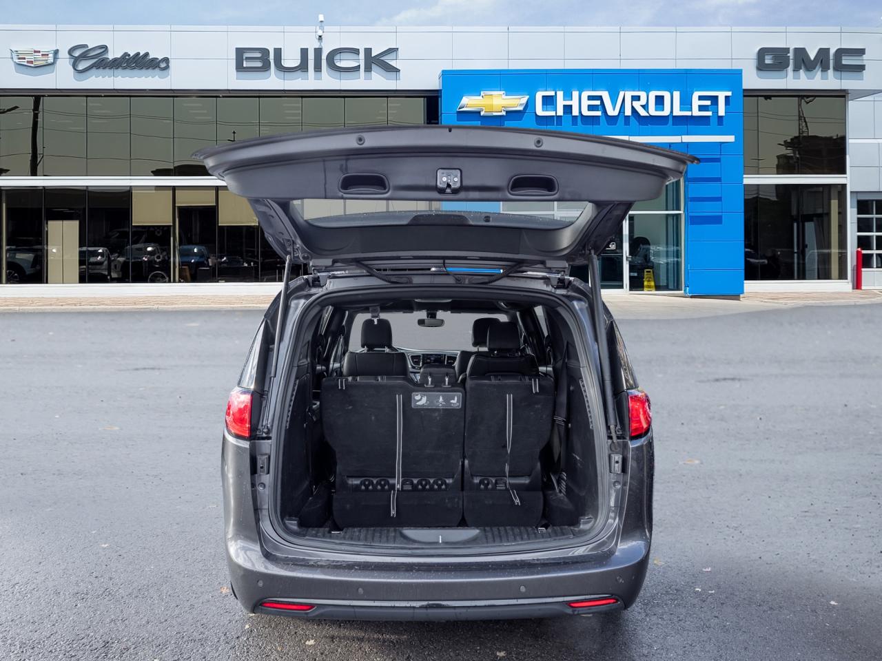 2019 Chrysler Pacifica Touring-L 2WD Photo