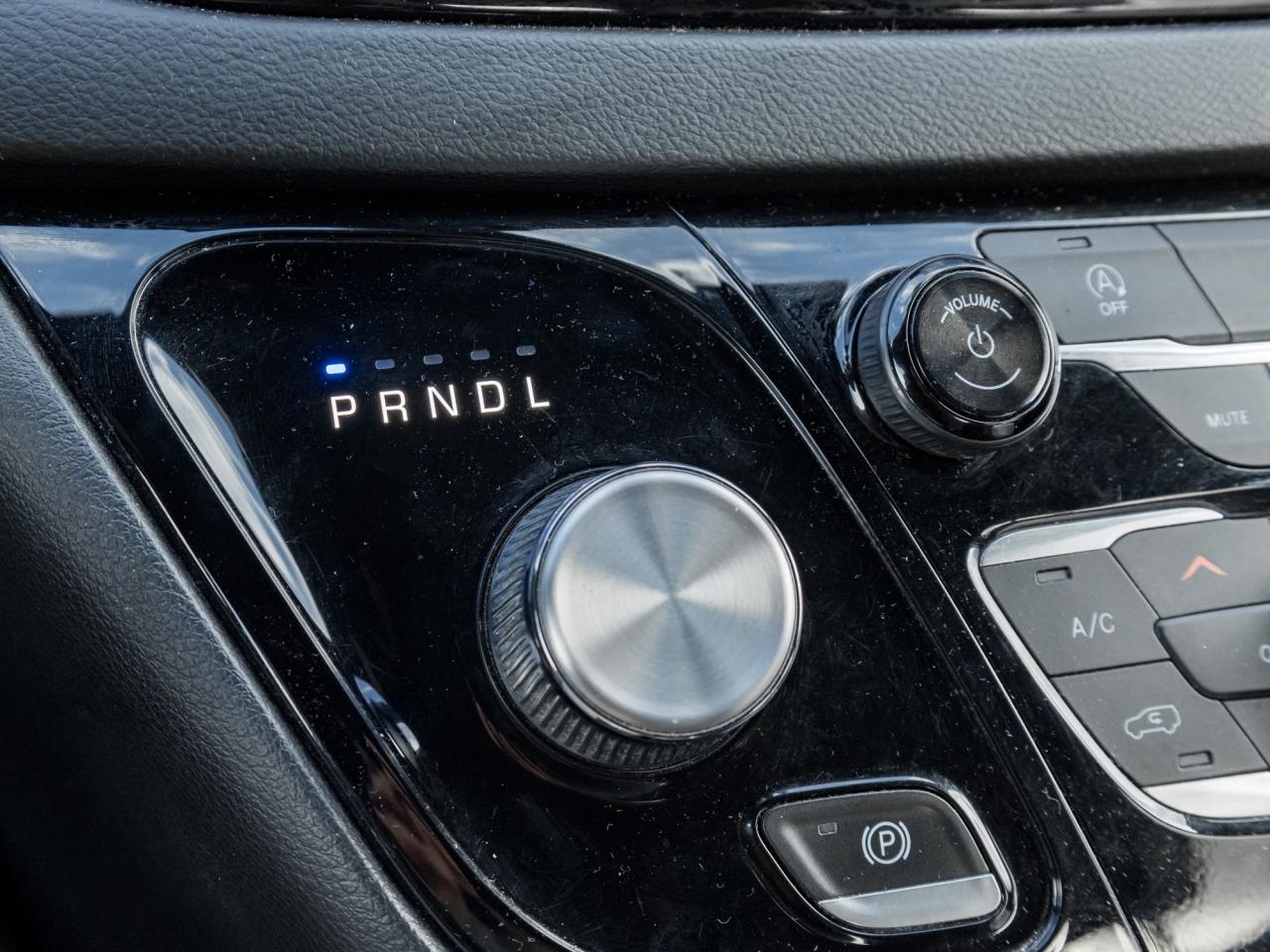 2019 Chrysler Pacifica Touring-L 2WD Photo