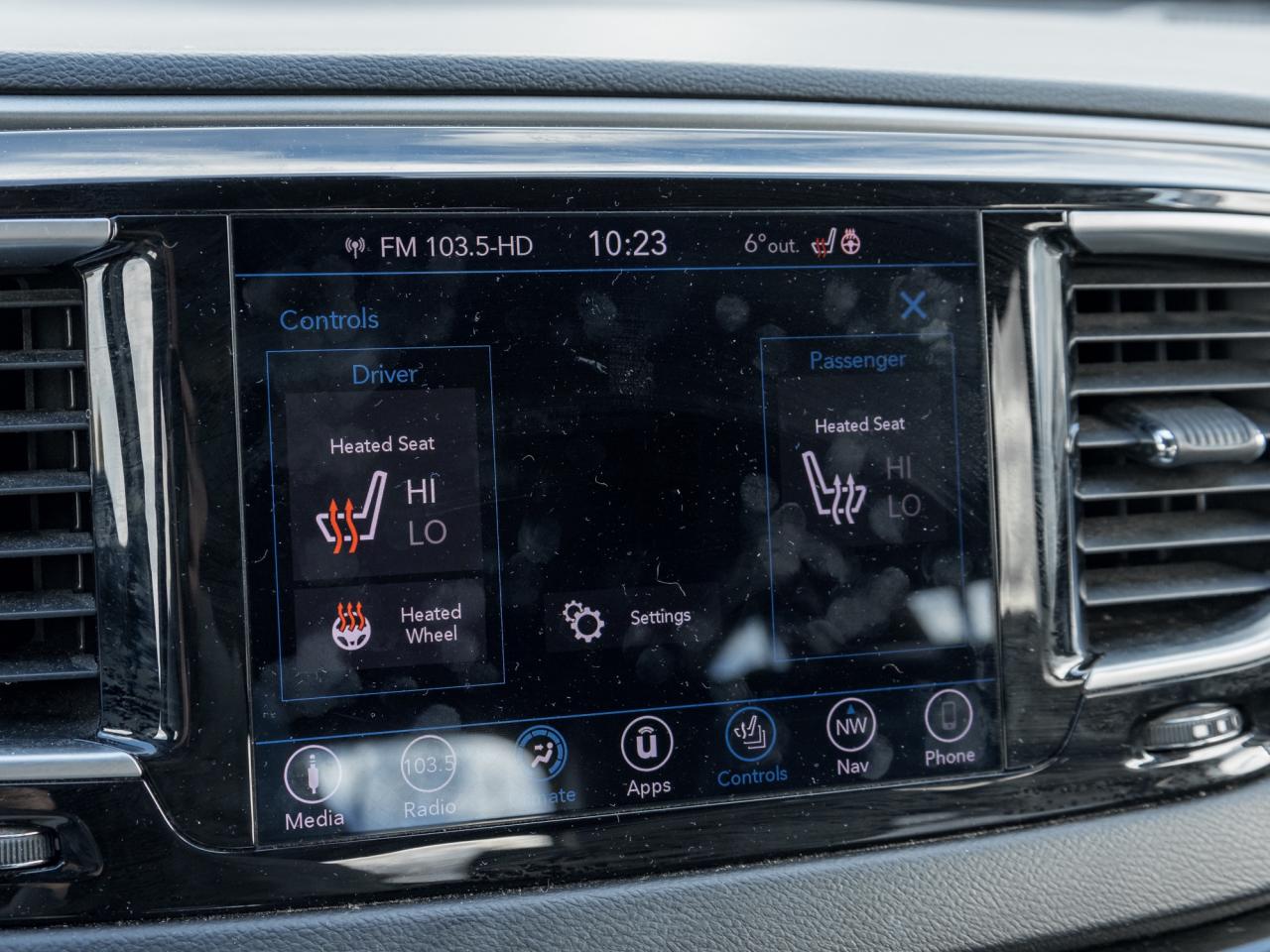 2019 Chrysler Pacifica Touring-L 2WD Photo