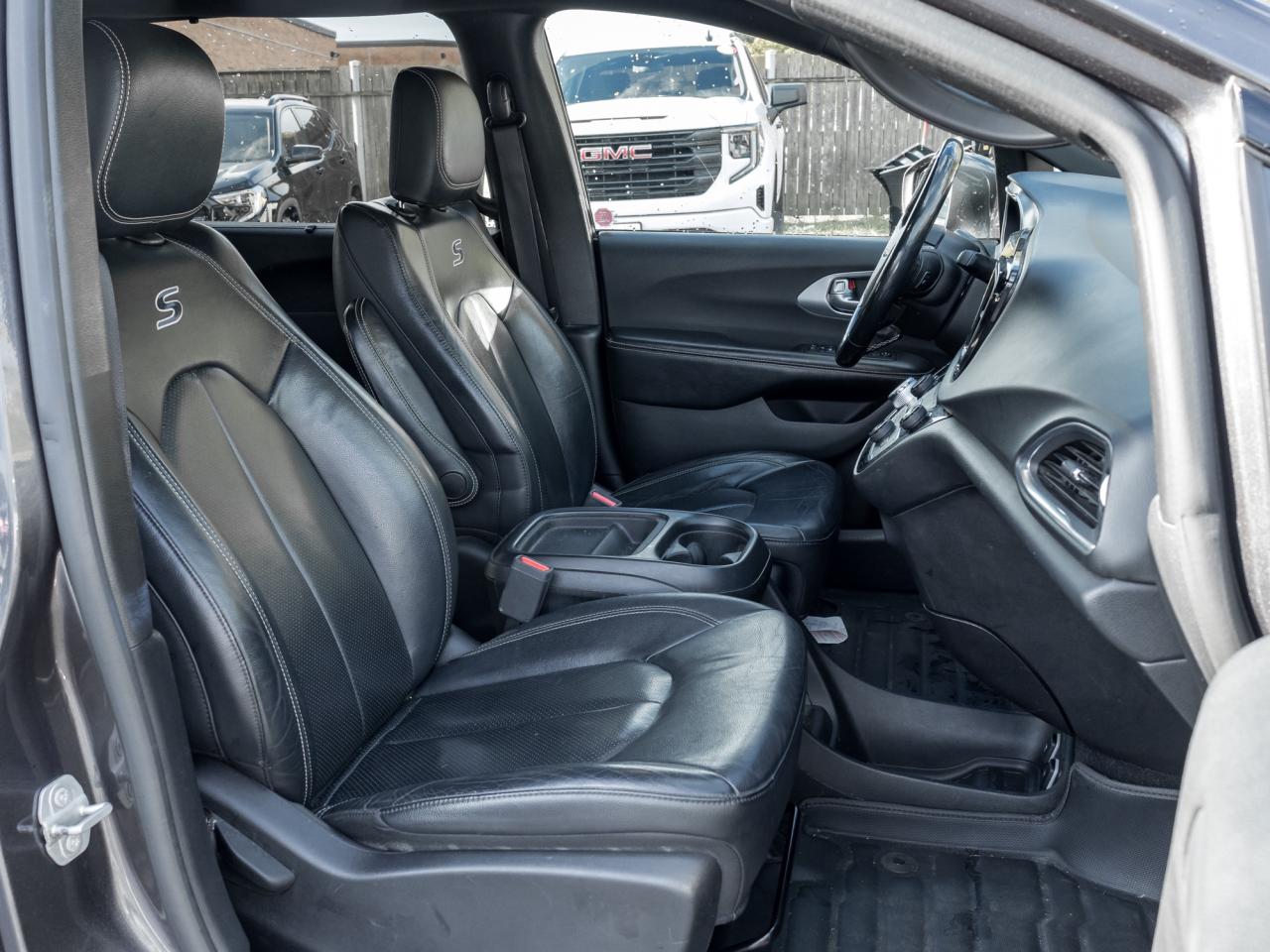 2019 Chrysler Pacifica Touring-L 2WD Photo