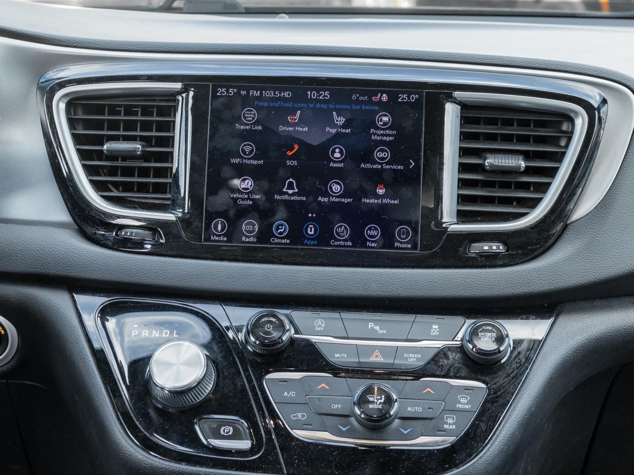 2019 Chrysler Pacifica Touring-L 2WD Photo