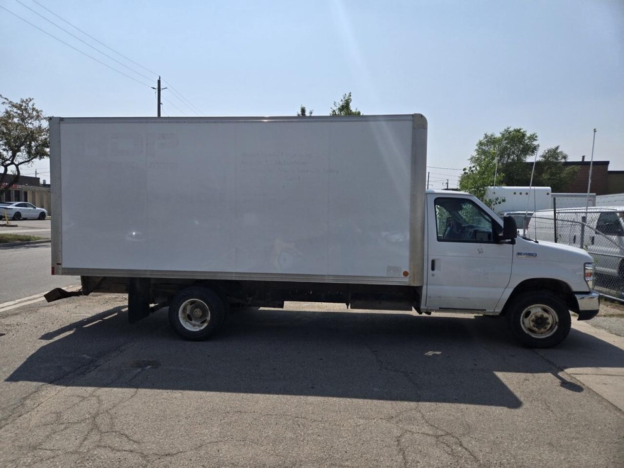 2017 Ford E-450 16Ft Box - Ramp - Gasoline Photo