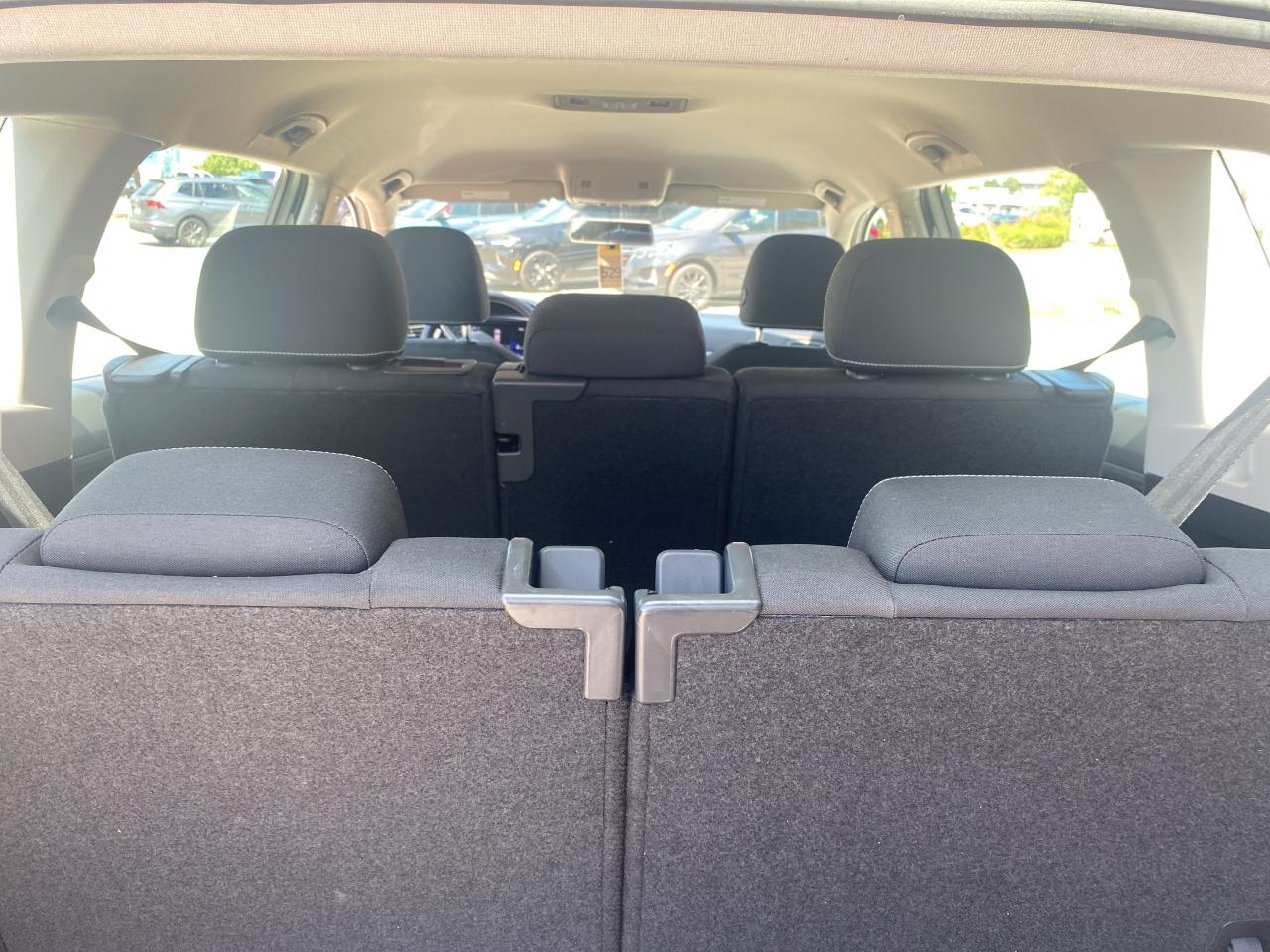 2022 Volkswagen Tiguan Trendline AWD   New Tires   3rd Row Photo