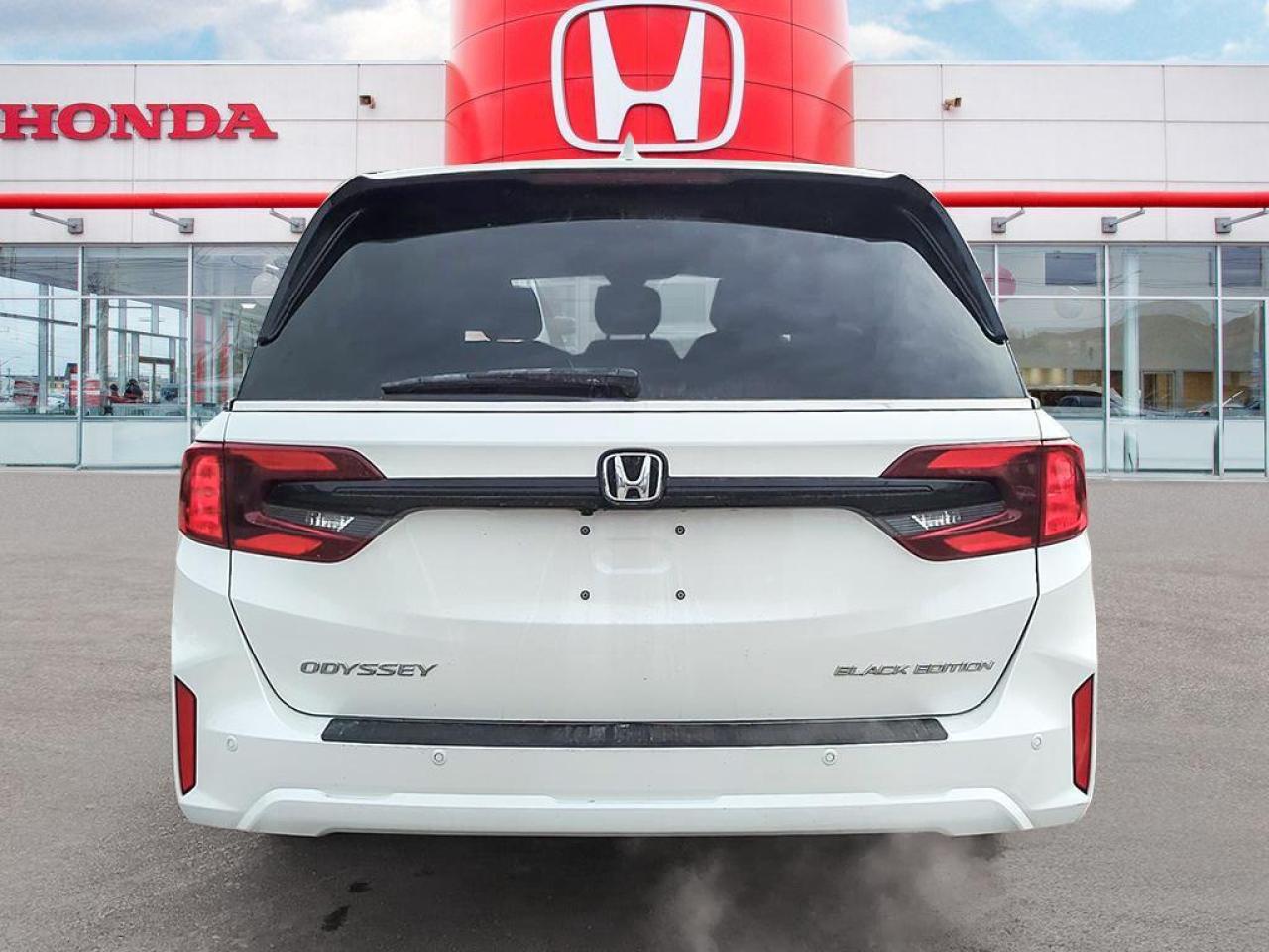 2025 Honda Odyssey Black Edition Photo4