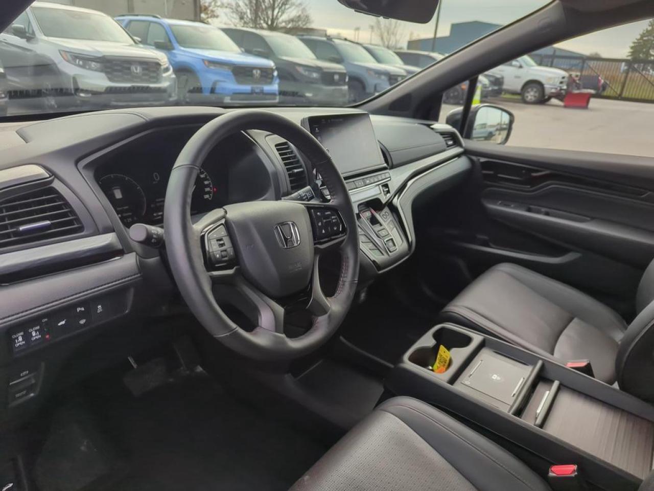 2025 Honda Odyssey Black Edition Photo