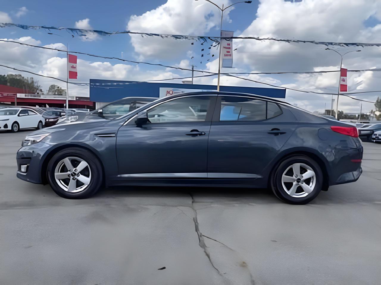2015 Kia Optima POWER & HEATED SEATS CLEAN! WE FINANCE ALL CREDIT! Photo2