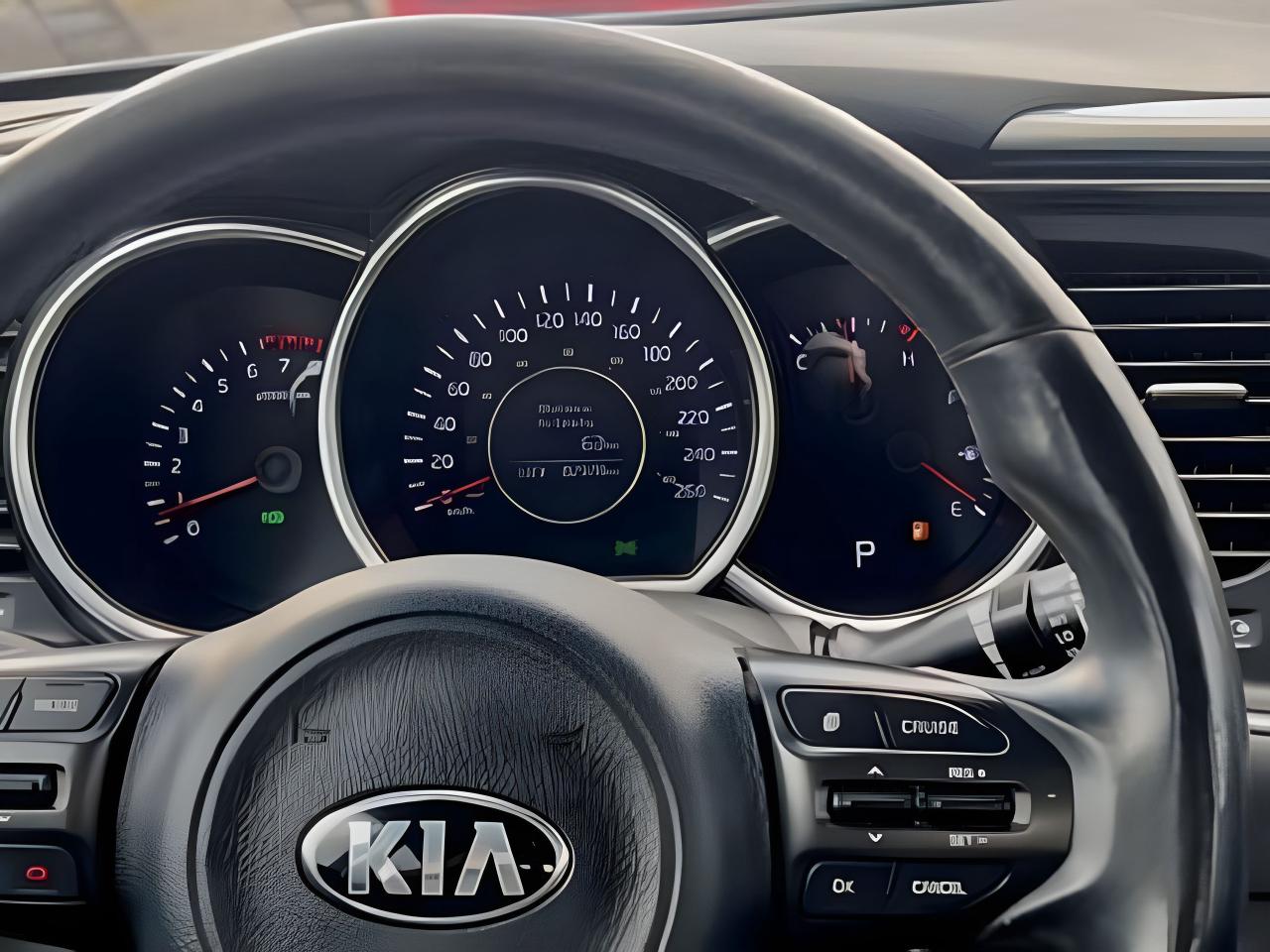 2015 Kia Optima POWER & HEATED SEATS CLEAN! WE FINANCE ALL CREDIT! Photo