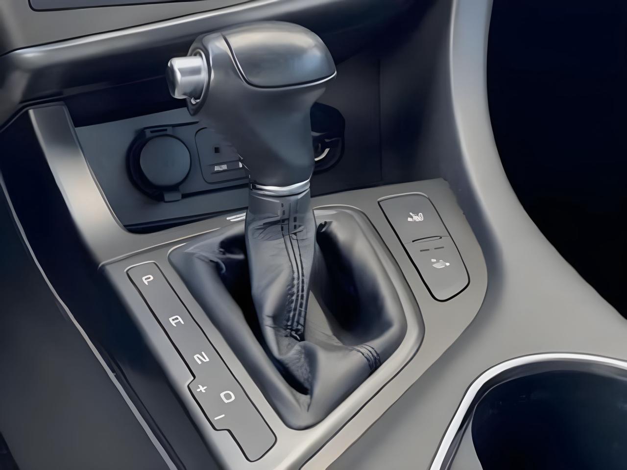 2015 Kia Optima POWER & HEATED SEATS CLEAN! WE FINANCE ALL CREDIT! Photo